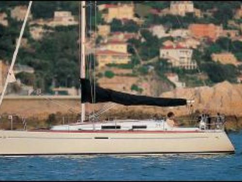 Sailing yacht Dufour 34 for charter in La Trinite sur Mer
