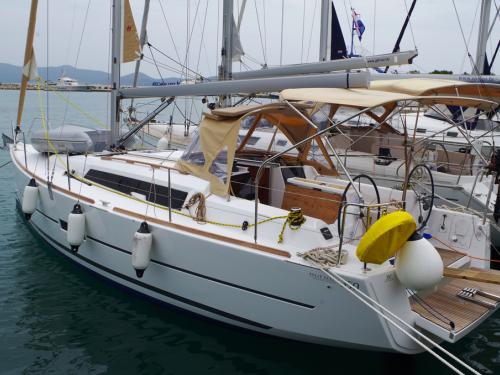 Yacht Dufour 350 Grand Large for hire in Marina Dalmacija