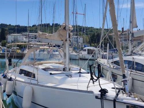 Yacht Dufour 350 Grand Large available for charter in Marina Izola