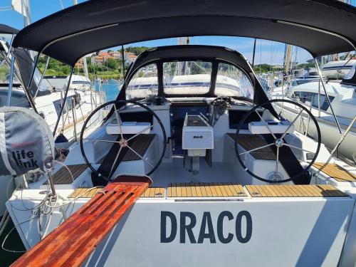 Segelyacht Dufour 360 Grand Large chartern in Pula