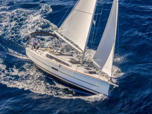 Segelyacht Dufour 360 Grand Large chartern in Portisco
