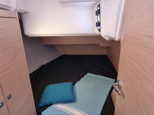 Sailing boat Dufour 37 available for charter in Golfe Juan