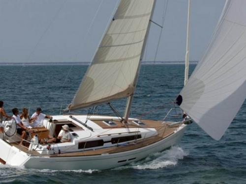 Yacht Dufour 375 Grand Large available for charter in Gashaga Marina