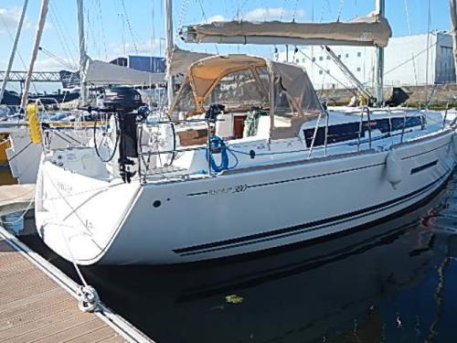 Segelyacht Dufour 380 chartern in Marina Lorient