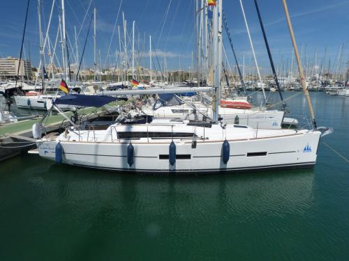 Yacht Dufour 382 Grand Large for hire in Palma