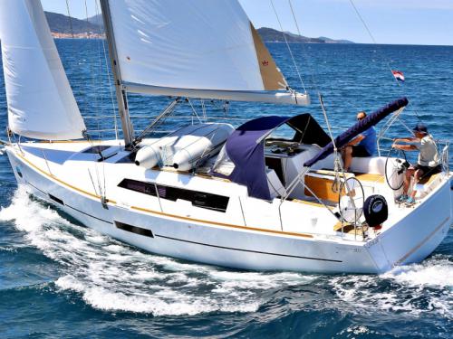 Yacht Dufour 382 Grand Large chartern in Marina Dalmacija