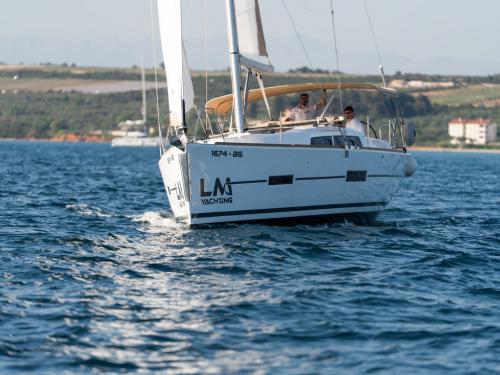 Segelyacht Dufour 382 Grand Large chartern in Biograd na Moru