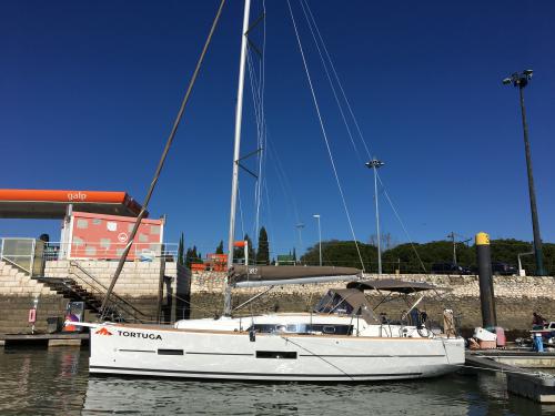 Segelboot Dufour 382 Grand Large Yachtcharter in Arrecife Segelboot Dufour 382 Grand Large Yachtcharter in Arrecife
