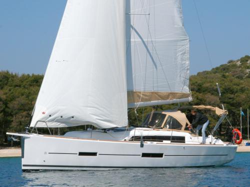 Segelyacht Dufour 382 Grand Large Yachtcharter in Rogoznica Segelyacht Dufour 382 Grand Large Yachtcharter in Rogoznica