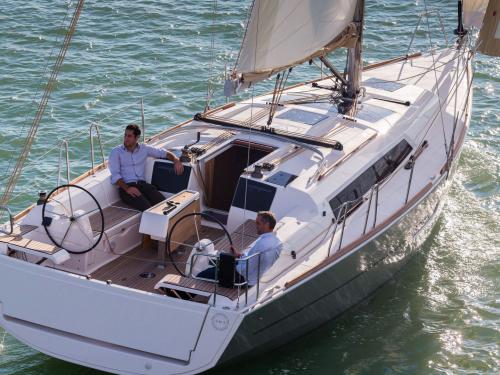 Sailing yacht Dufour 382 Grand Large for hire in Marina di Sant Elmo