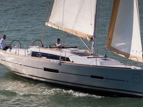 Sailboat Dufour 382 Grand Large for hire in Grimaud