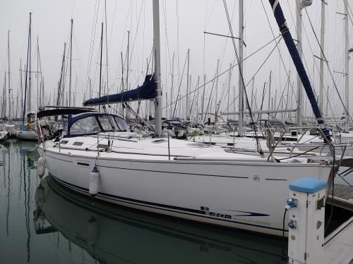 Segelboot Dufour 385 chartern in La Rochelle