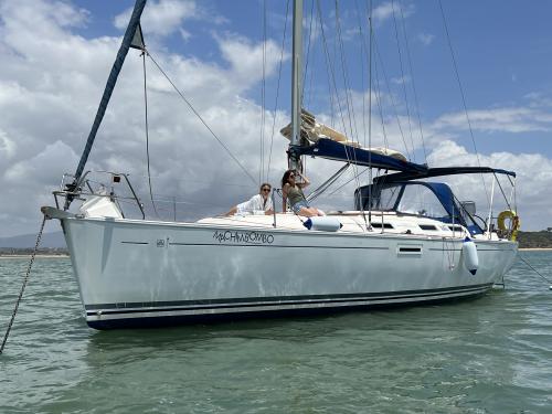 Yacht Dufour 385 Grand Large for hire in Portimao