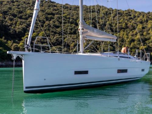 Segelyacht Dufour 390 Grand Large chartern in Messina