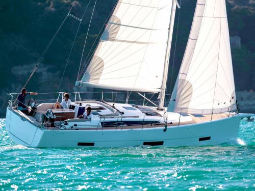 Yacht Dufour 390 Grand Large for rent in Athens