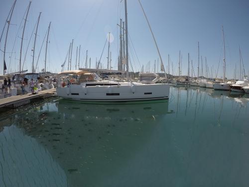 Yacht Dufour 390 Grand Large Yachtcharter in Gouvia Marina