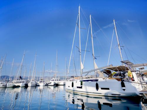 Sailing boat Dufour 390 Grand Large for charter in Lefkas