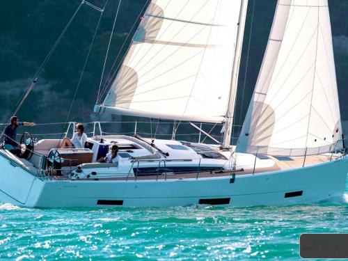 Yacht Dufour 390 Grand Large chartern in Pula