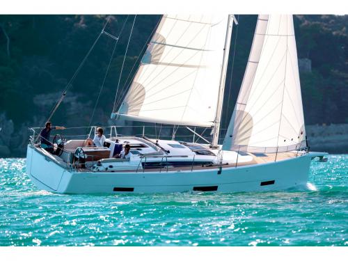 Segelyacht Dufour 390 Grand Large chartern in Marsala