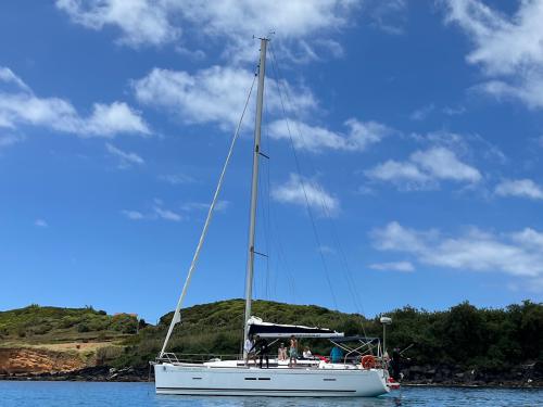 Yacht Dufour 405 Grand Large chartern in Angra do Heroismo