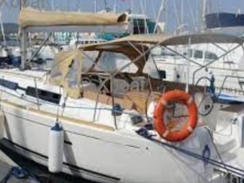 Yacht Dufour 405 Grand Large chartern in La Trinite sur Mer Hafen