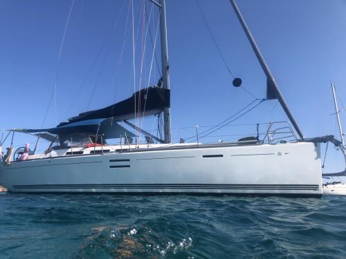 Yacht Dufour 40e chartern in Marseille
