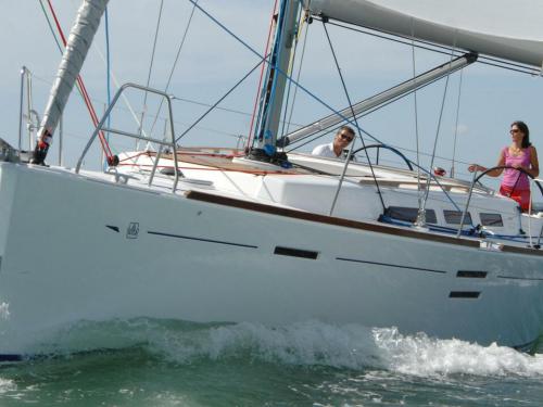 Yacht Dufour 40e available for charter in Marina Sonwik