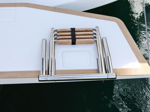 Yacht Dufour 41 available for charter in Marina Sangulin