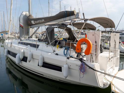 Segelyacht Dufour 41 chartern in Hyeres