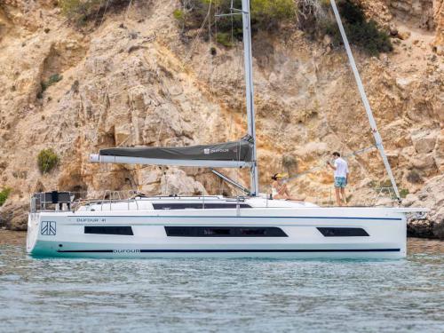 Yacht Dufour 41 for rent in SCT Marina Trogir