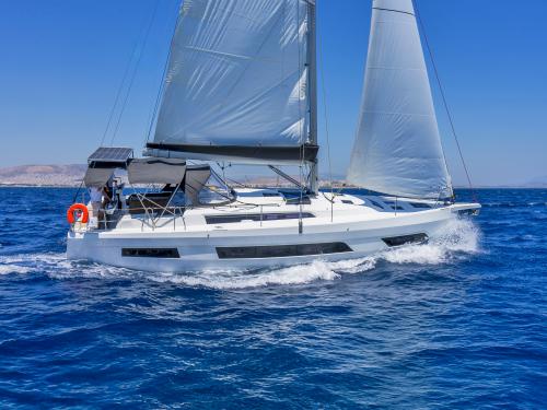 Sailing yacht Dufour 41 for rent in Athens
