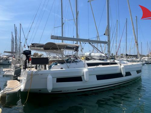 Sailing yacht Dufour 41 available for charter in Hyeres