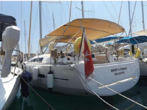 Yacht Dufour 410 Grand Large Yachtcharter in Grand Harbour Marina