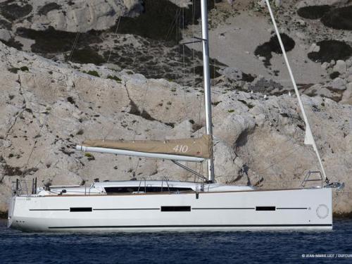Sailing yacht Dufour 41 for rent in Frenchtown Harbour Marina