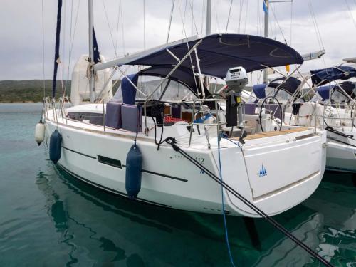 Yacht Dufour 412 available for charter in Golfo Aranci