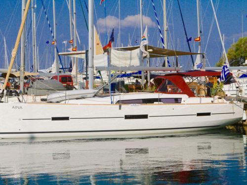 Segelyacht Dufour 412 Grand Large Yachtcharter in Athen