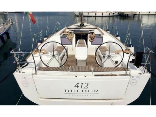 Sailing yacht Dufour 412 Grand Large for charter in Marina Veruda