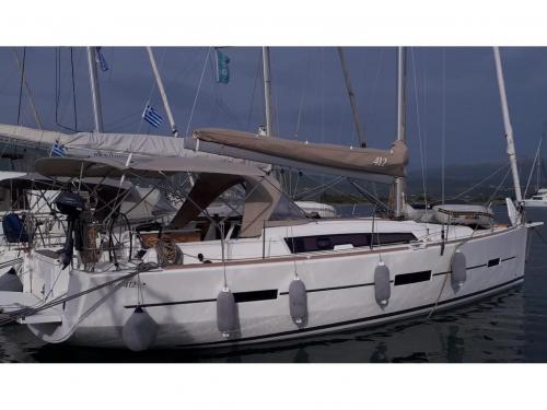Yacht Dufour 412 Grand Large Yachtcharter in Marina Lefkas