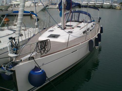 Sailboat Dufour 425 for rent in Piombino