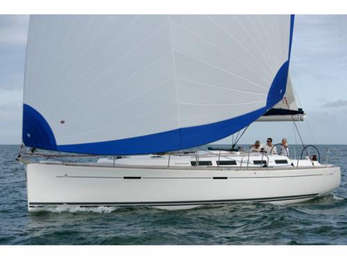 Sailing yacht Dufour 425 Grand Large for charter in Porto di Marina di Ragusa