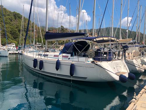 Yacht Dufour 425 Grand Large Yachtcharter in Marmaris