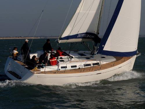 Yacht Dufour 425 Grand Large for rent in Marina Frapa