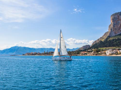 Sailing yacht Dufour 430 for rent in Palermo