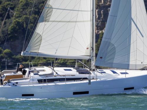 Sailing boat Dufour 430 available for charter in Goecek Belediyesi Marina