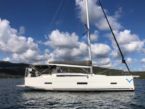 Segelboot Dufour 430 chartern in Porto Rotondo