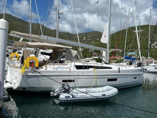 Segelyacht Dufour 430 Yachtcharter in Nanny Cay Town Segelyacht Dufour 430 Yachtcharter in Nanny Cay Town