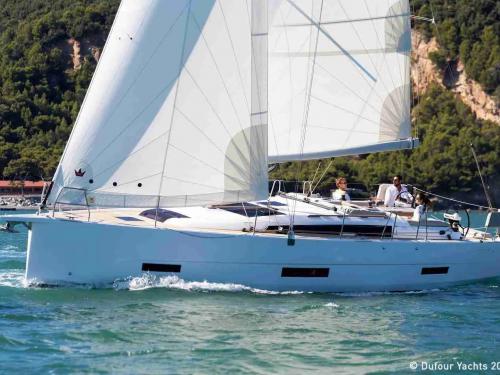 Yacht Dufour 430 Yachtcharter in Rodi Garganico