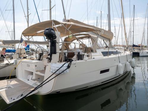 Segelyacht Dufour 430 Yachtcharter in Hafen von Hyeres