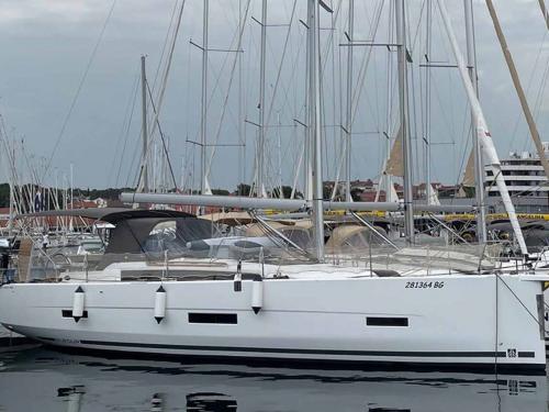 Segelyacht Dufour 430 Yachtcharter in Split