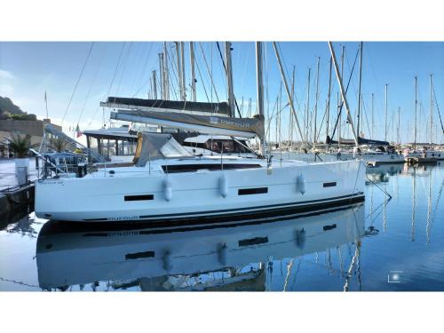 Yacht Dufour 430 Yachtcharter in Castellammare di Stabia